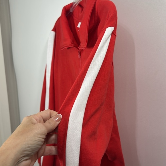 Colsie red with white stripe down the sleeve full zip jacket size 1X - Picture 5 of 8